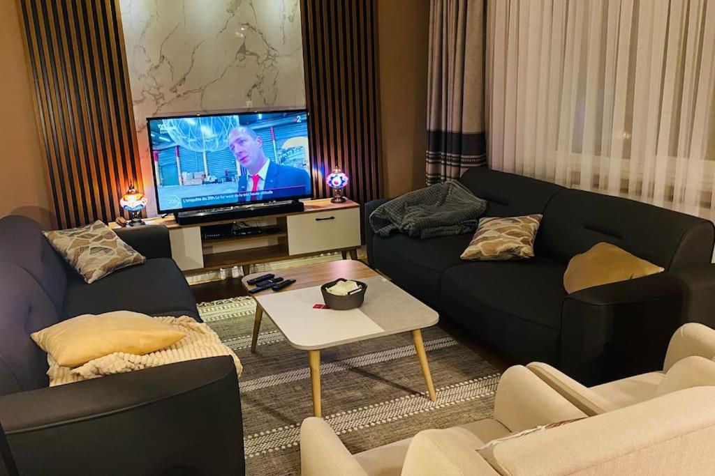 דירות איסטמבול Sisli Osmanbey Taksim Large Terrace, Quietness And Space מראה חיצוני תמונה