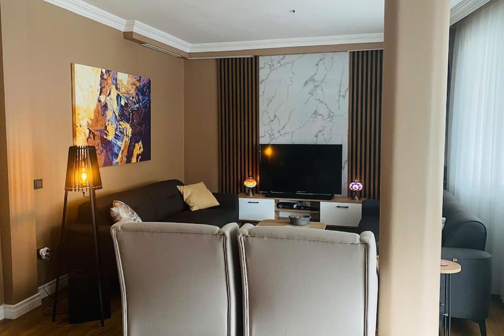 דירות איסטמבול Sisli Osmanbey Taksim Large Terrace, Quietness And Space מראה חיצוני תמונה