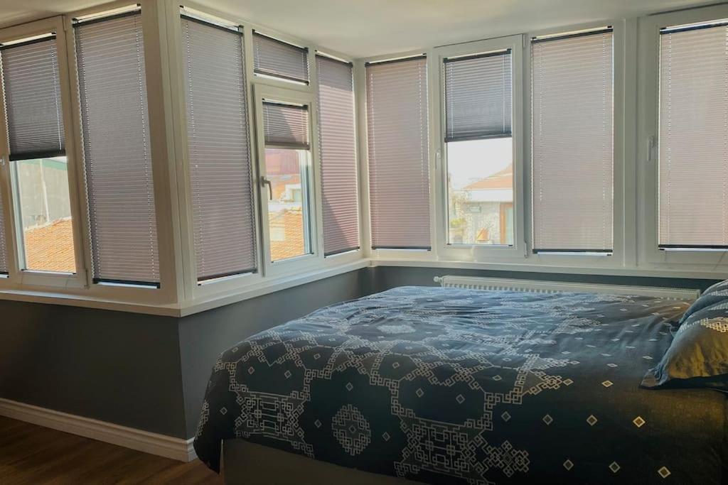 דירות איסטמבול Sisli Osmanbey Taksim Large Terrace, Quietness And Space מראה חיצוני תמונה